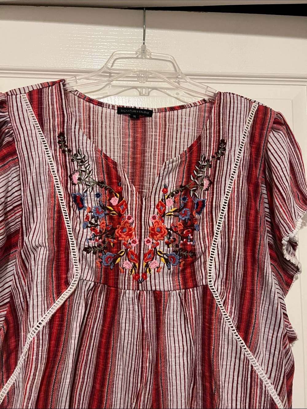 Signature Studio SS Top - Picture 2 of 7